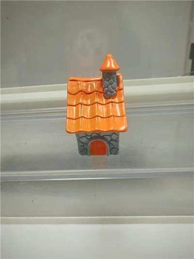 Miniatúrny živicový domáci ornament
